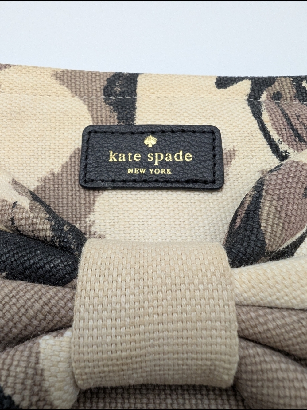 kate spade Floral Bow Canvas Wristlet in Neutral Tones 10" x 7" - Picture 4 of 9